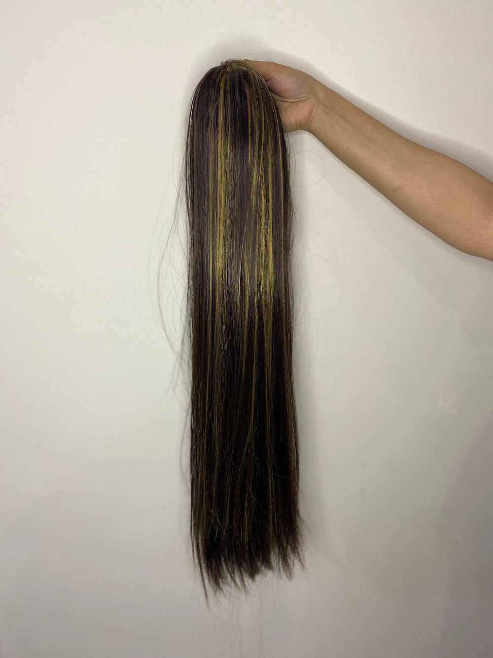 Full Head Topper Hair Extensions – Complete Coverage & Natural Volume - World Hair Extension